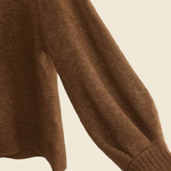 Aritzia The Group Babaton Adichie Oversized Turtleneck Sweater - Picture 6 of 7